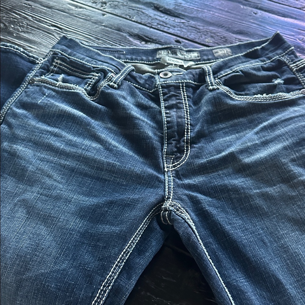 BKE men’s Jake Bootleg 36L dark wash -distressed-w stitching jeans - Picture 2 of 4